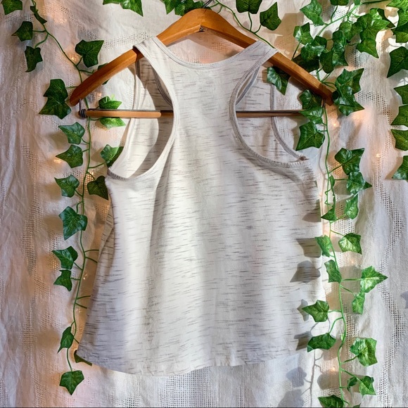 Racerback tank top with lace detail on back - Picture 3 of 3